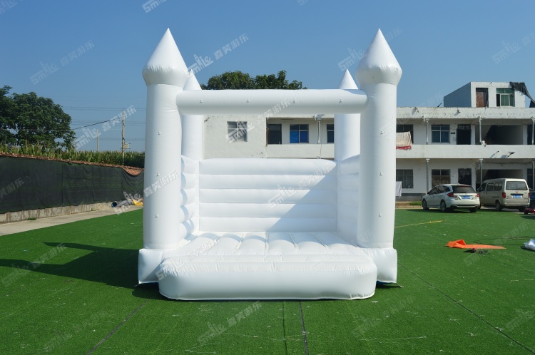 YKB043 White Wedding Bouncy Castle