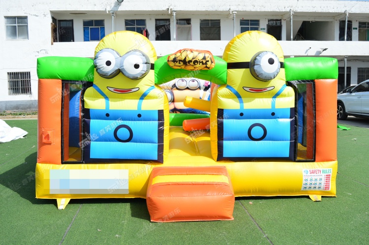 YKB047 Minions Bounce House