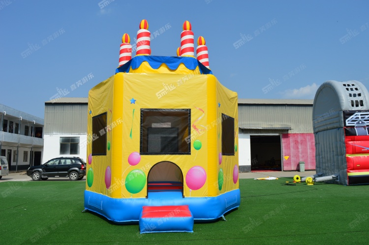 YKB063 Birthday Cake Bounce House