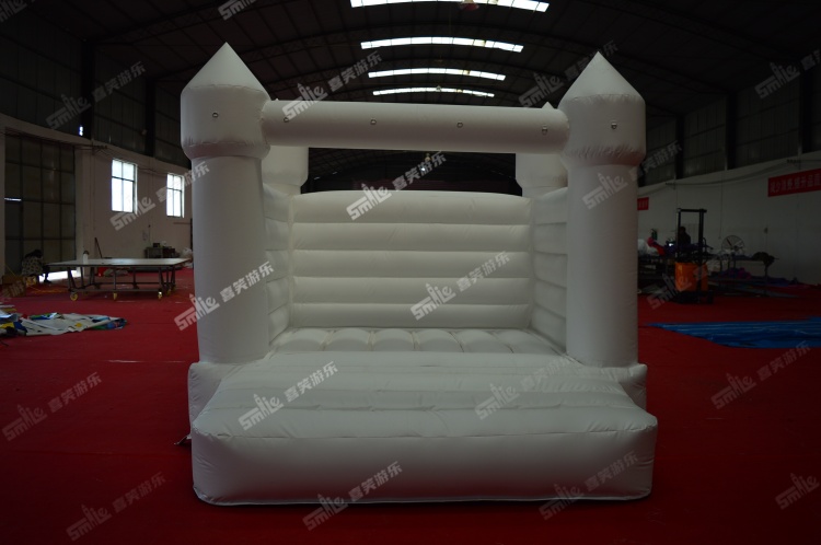 YKB068 White Wedding Bouncy Castle