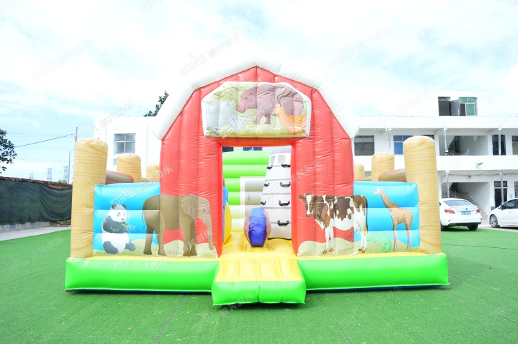 YKB086 Farm Bouncy Castle