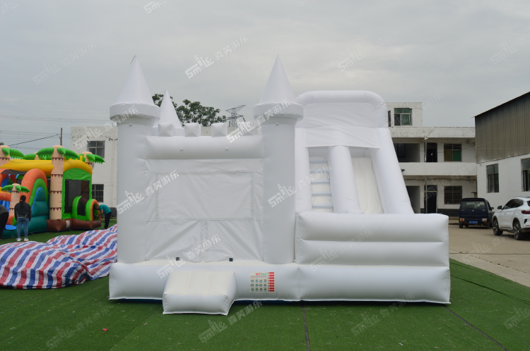 YKC027 White Wedding Inflatable Combo