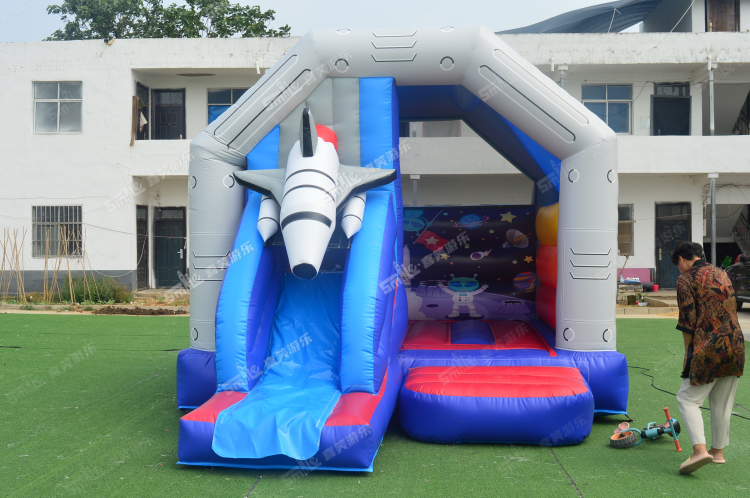 YKC031 Plane Inflatable Combo