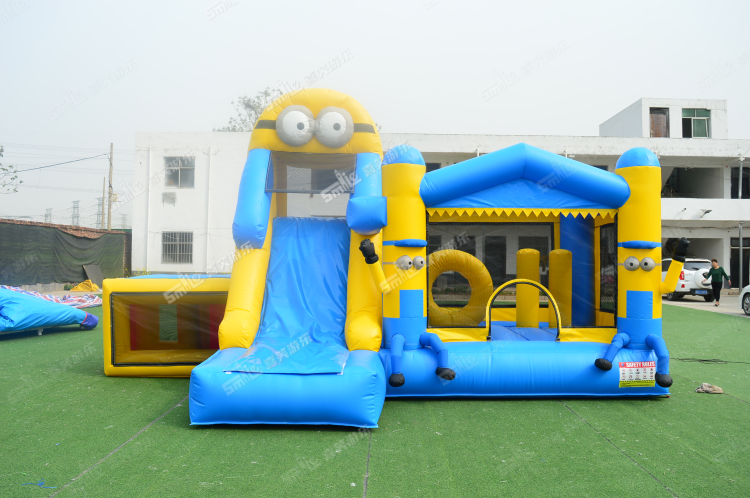 YKC039 Minions Inflatable Combo