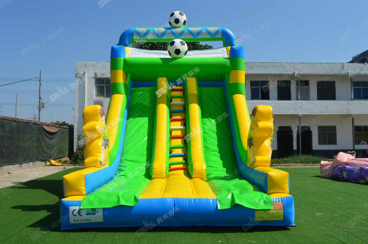 YKH005 Soccer Inflatable Slide