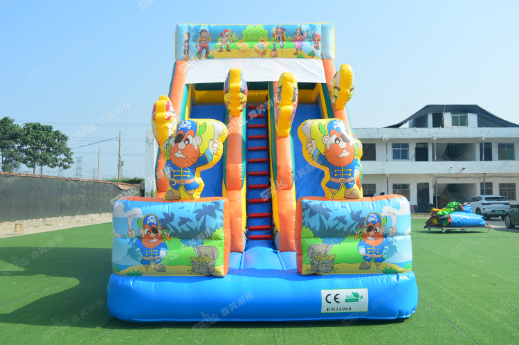 YKH008 Pirate Inflatable Slide