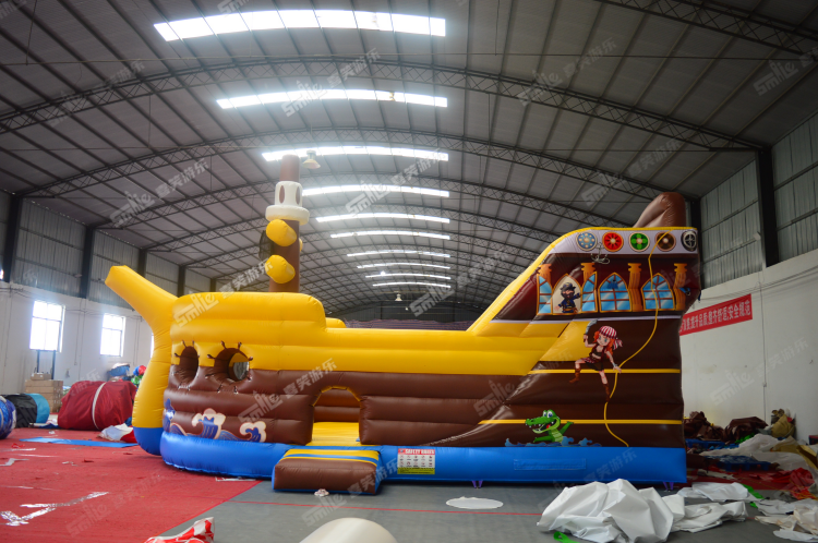 YKH024 Pirate Ship Inflatable Slide