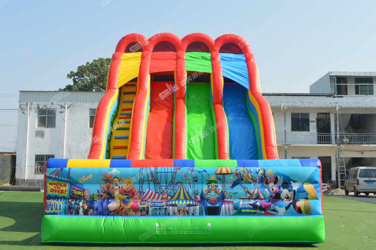 YKH038 Triple Lindy Inflatable Slide