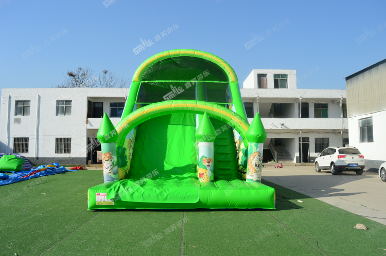 YKH055 Jungle Inflatable Slide