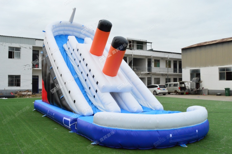 YKW007 Ship Waterslide Inflatable