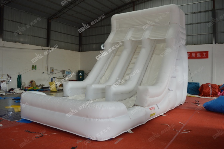 YKW023 White Waterslide Inflatable