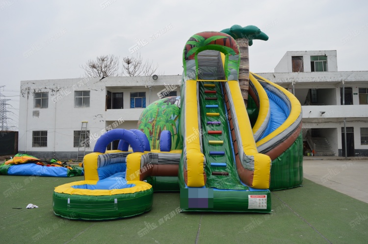 YKW030 Super Spiral Inflatable Waterslide