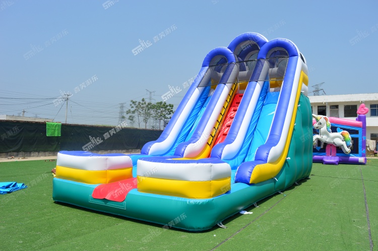 YKW057 Double Lane Inflatable Waterslide