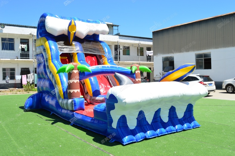 YKW067 Shark Inflatable Waterslide