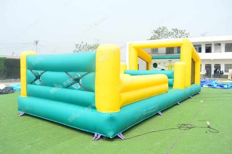 YKG025 Inflatable Bungee Run