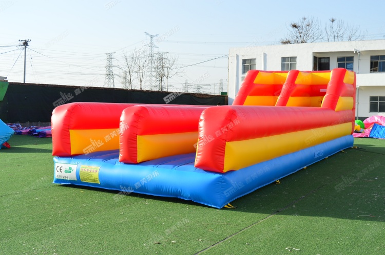 YKG044 Inflatable Bungee Run