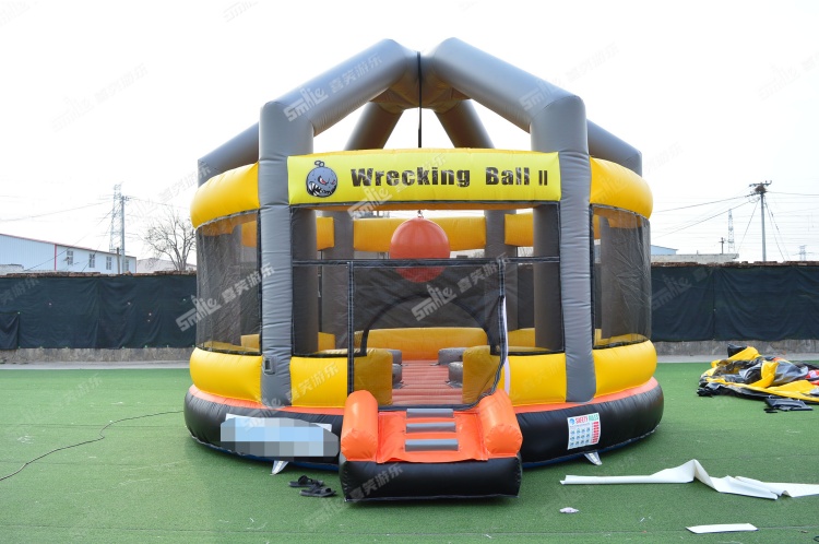 YKG079 Inflatable Wrecking Ball