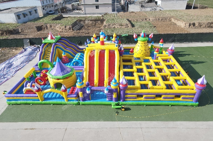 YKF011 Dream Island Inflatable Fun Park