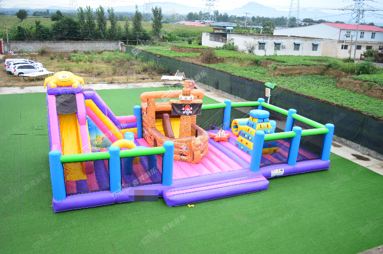 YKF046 Pirate Inflatable Playground