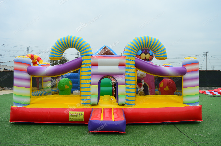 YKF053 Candy Inflatable Fun Park